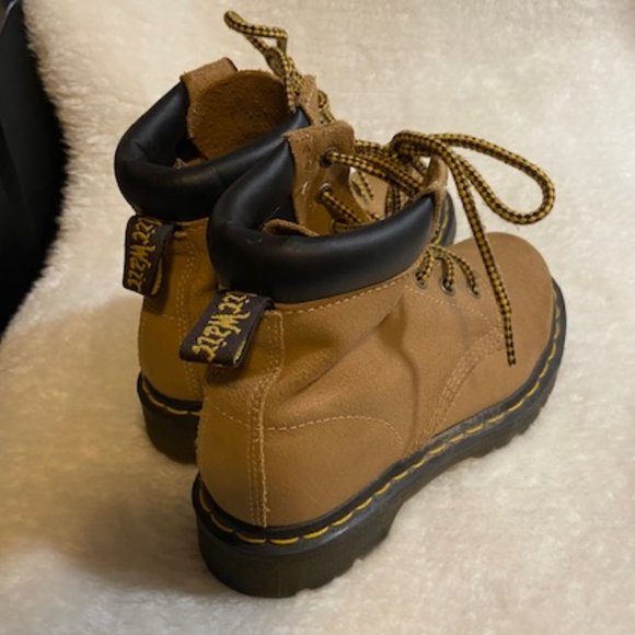 Brown Tan Dr. Martens 939 Suede Boots Size 6 - Picture 3 of 10